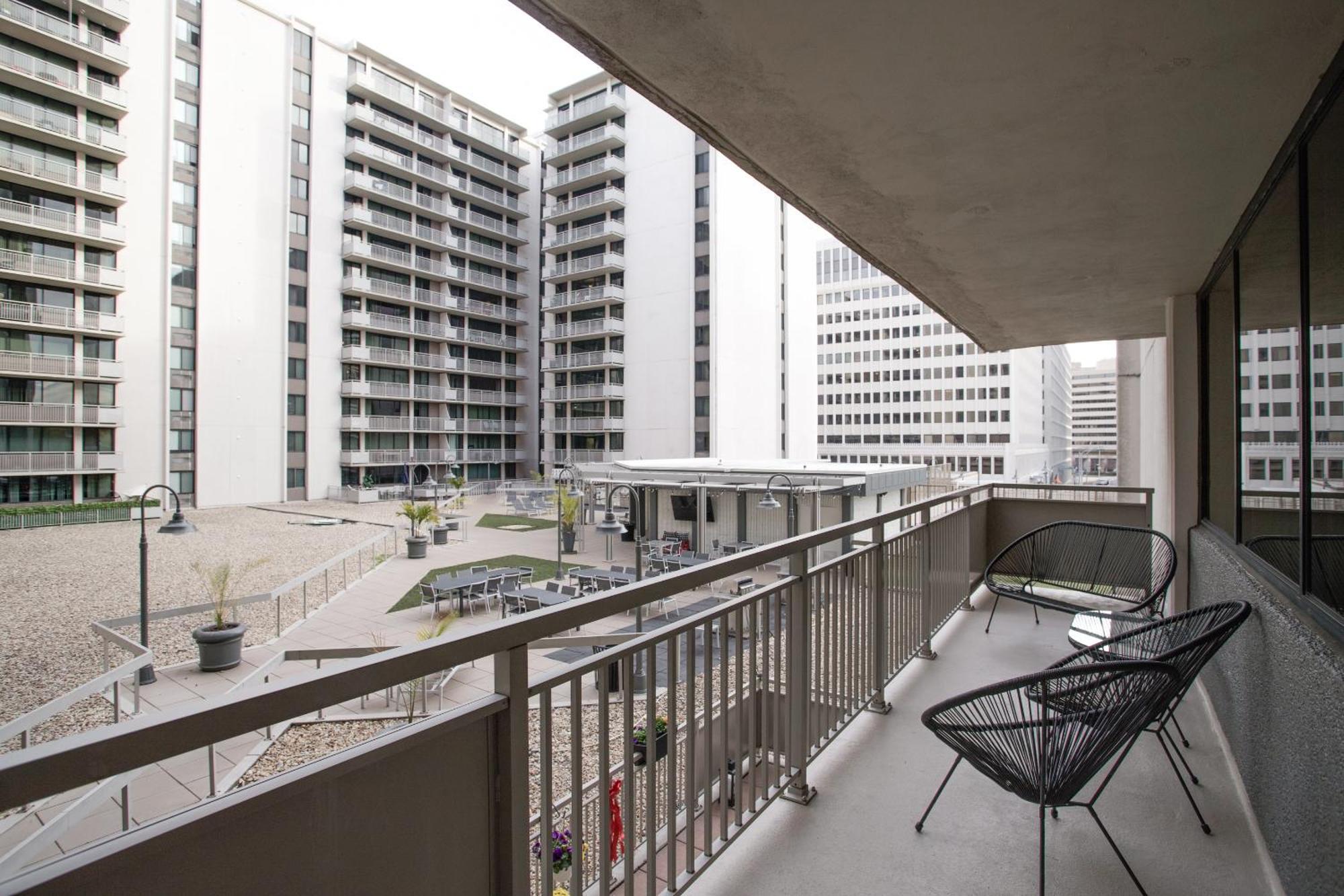 Convenient Apartment Near Airport At Crystal City Arlington Exterior foto